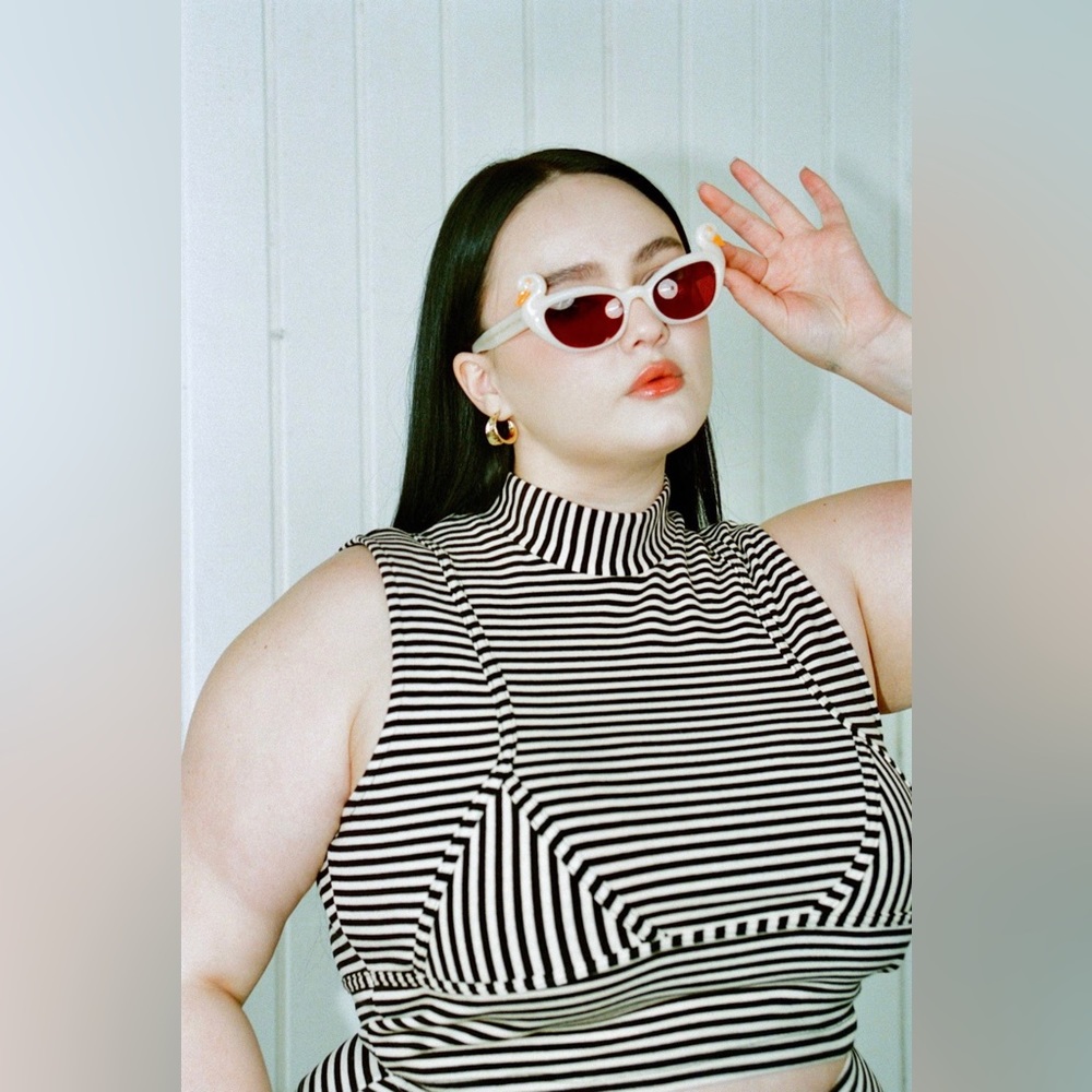FASHION BRAND COMPANY Cream/Black Stripe Bikini Bod Crop Top - M